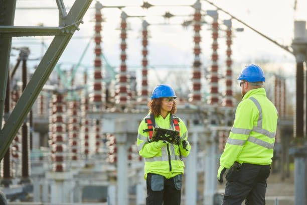 Best Affordable Emergency Electrician  in Braddock Hills, PA